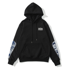 Load image into Gallery viewer, Great Wave off Kanawaga - Hoodie